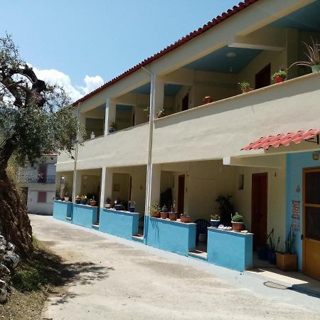 Kotsifas Rooms Tiros Exterior photo